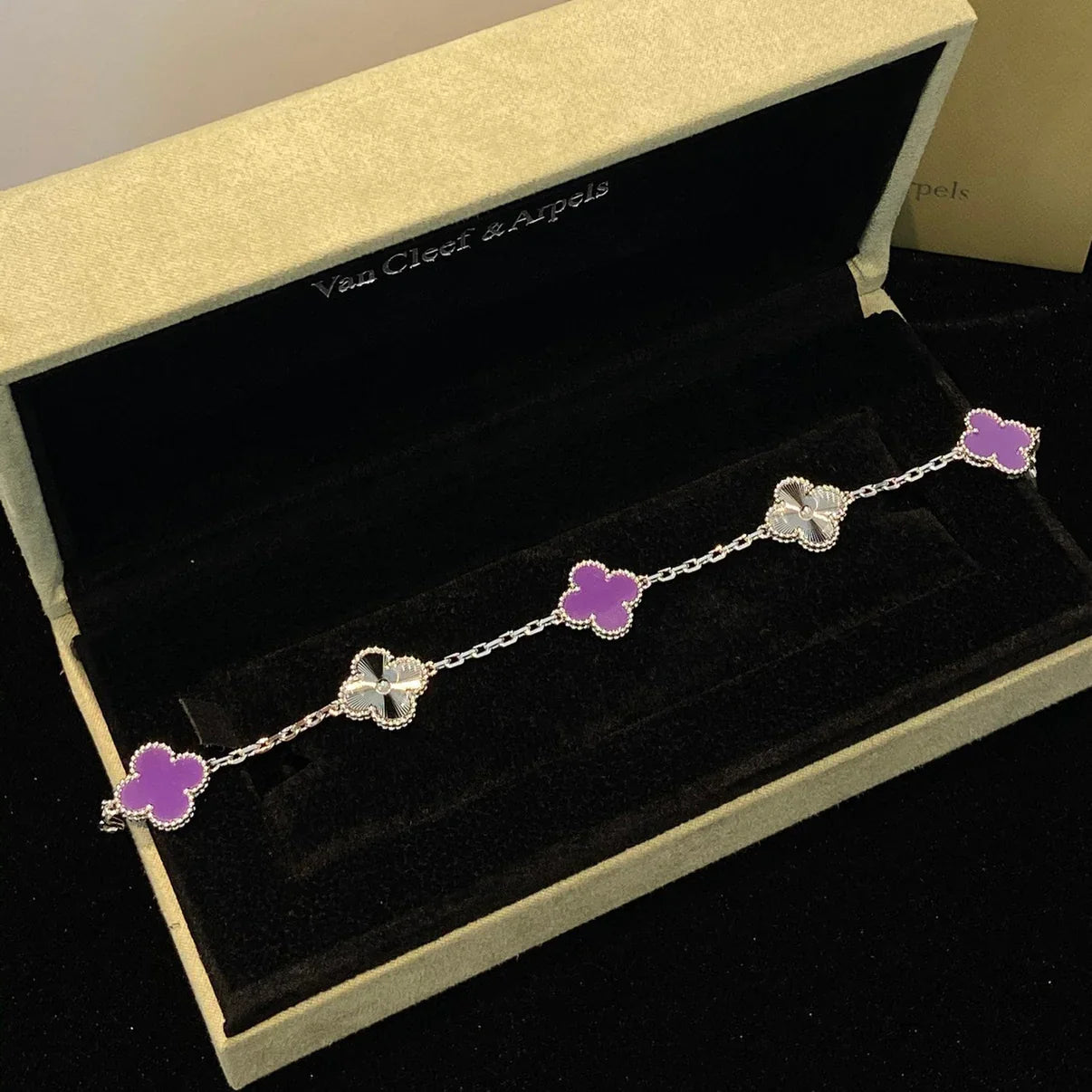 [Raffine] CLOVER 5 MOTIF VIOLET BRACELET COLLECTION