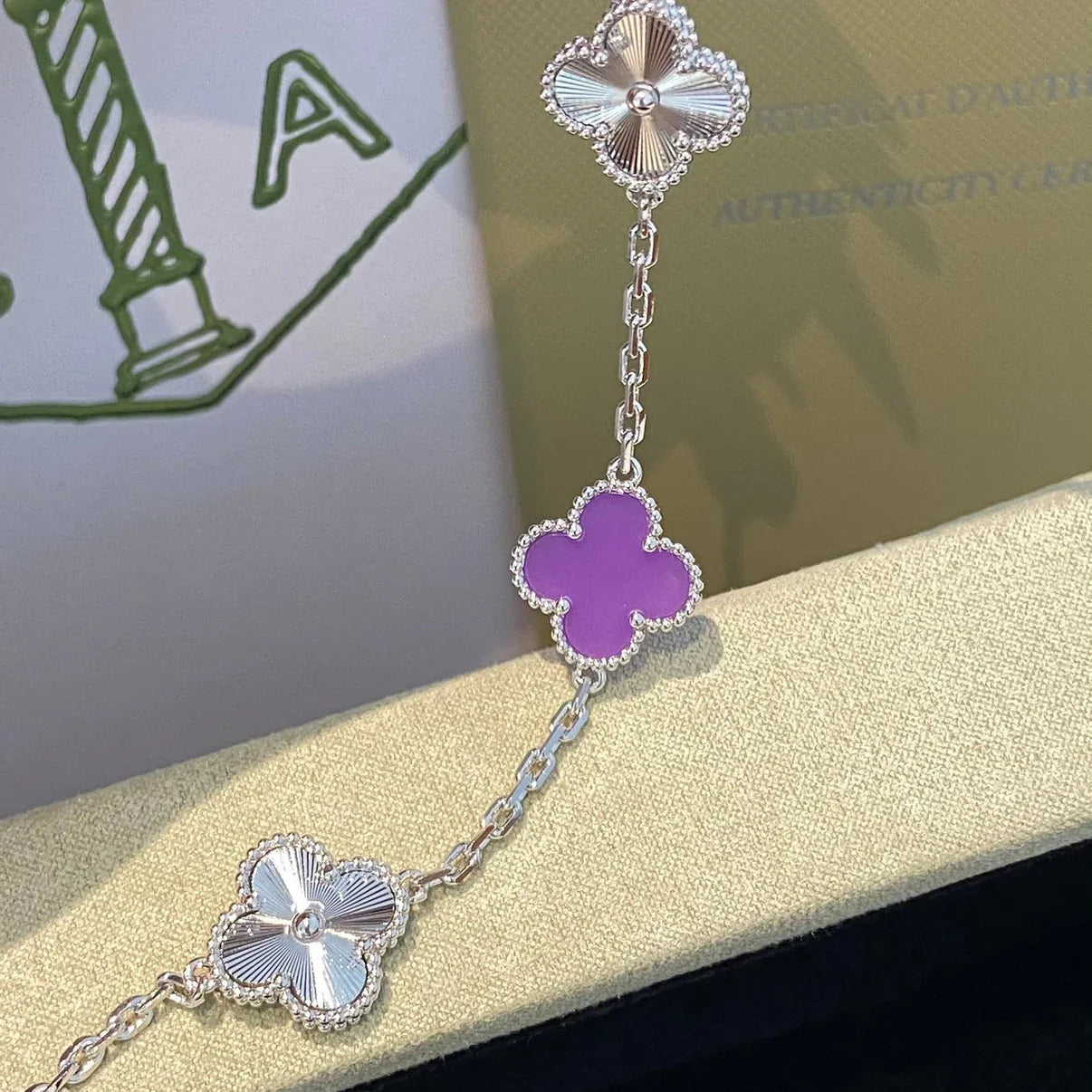 [Raffine] CLOVER 5 MOTIF VIOLET BRACELET COLLECTION