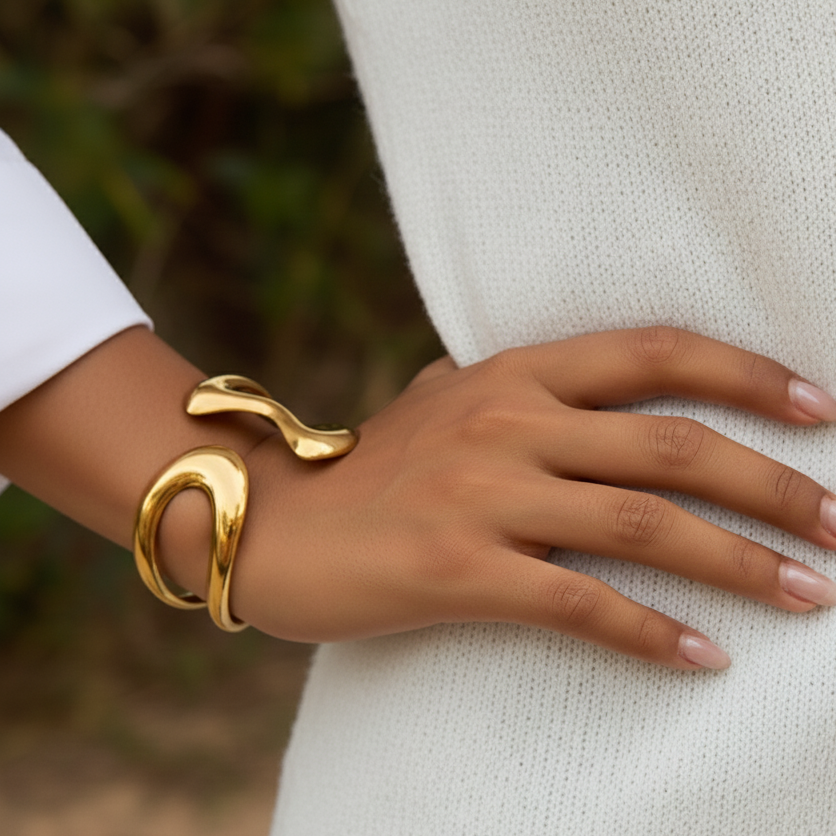 [Raffine]Lulu Sculpted Gold Bangle