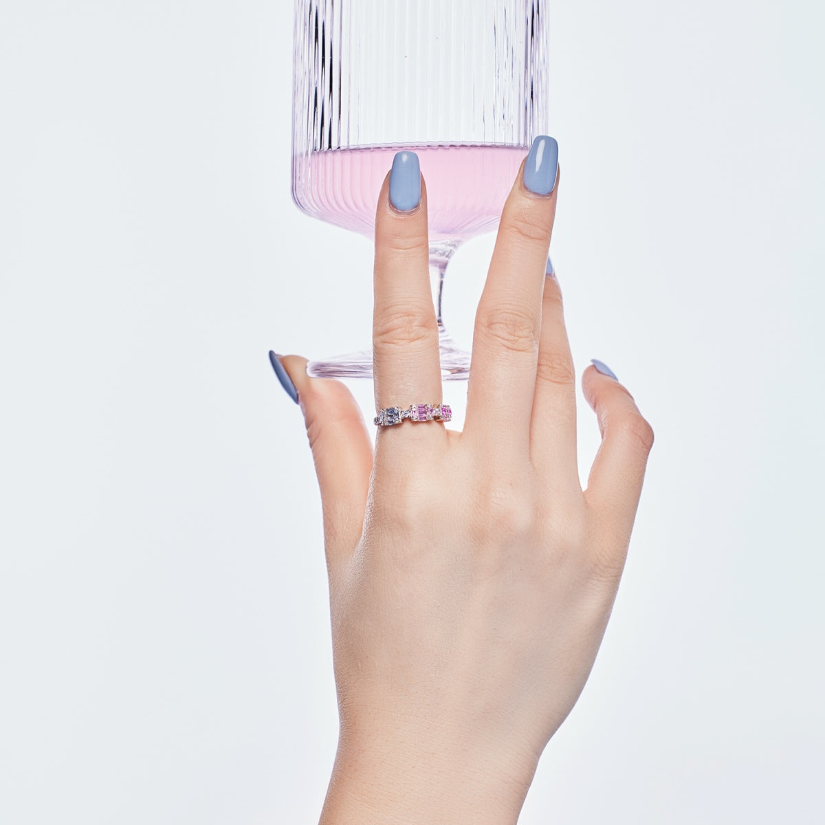 [Raffine] Anillo de fiesta único y colorido con corte esmeralda