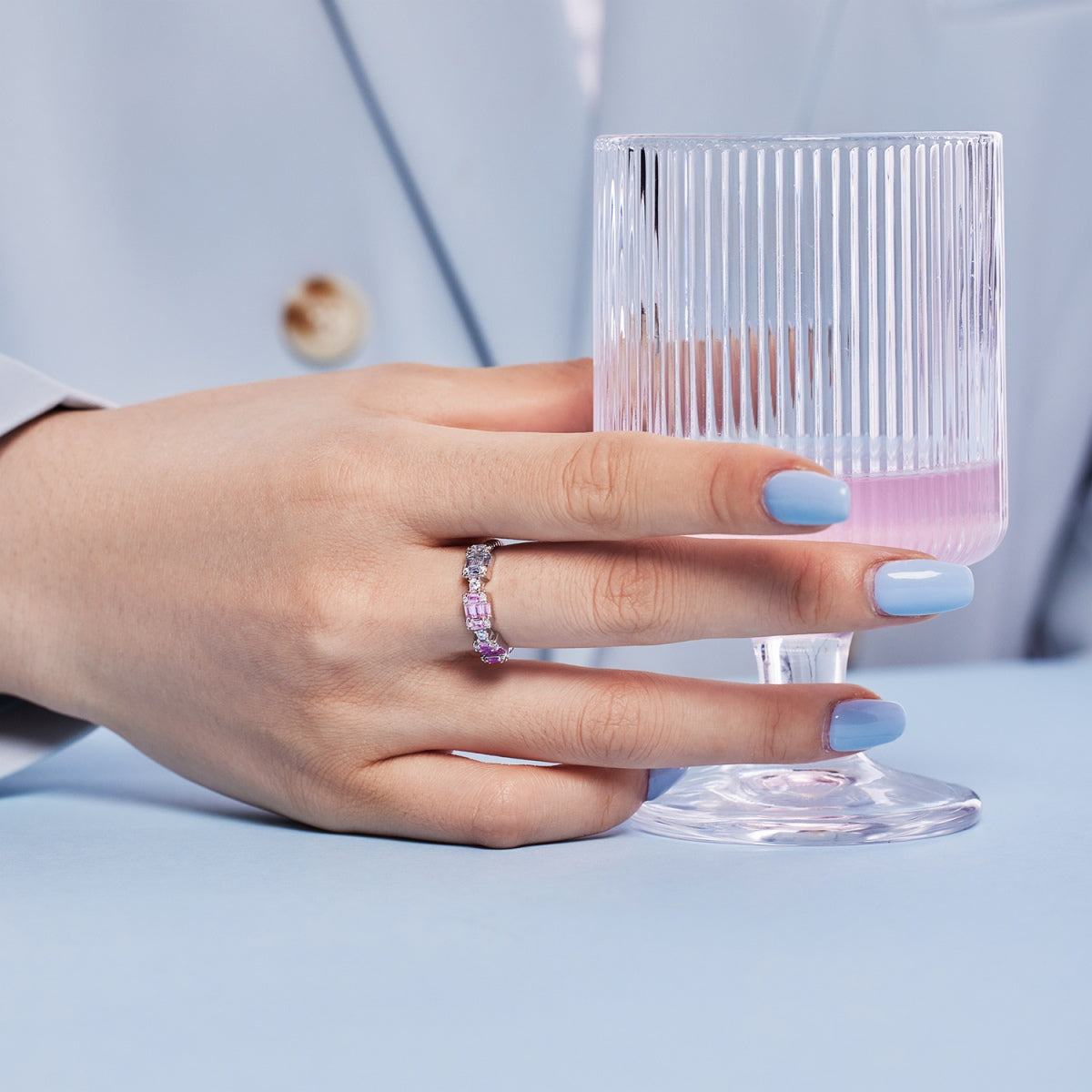 [Raffine] Anillo de fiesta único y colorido con corte esmeralda