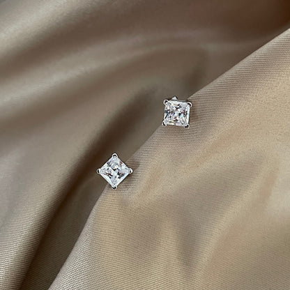 [Raffine]Delicate Square Shape Earrings