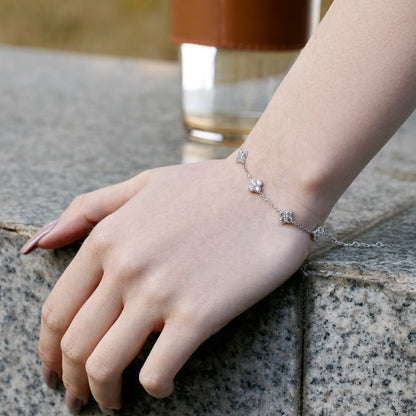 [Raffine] Pulsera de mariposa hueca con trébol de cuatro hojas