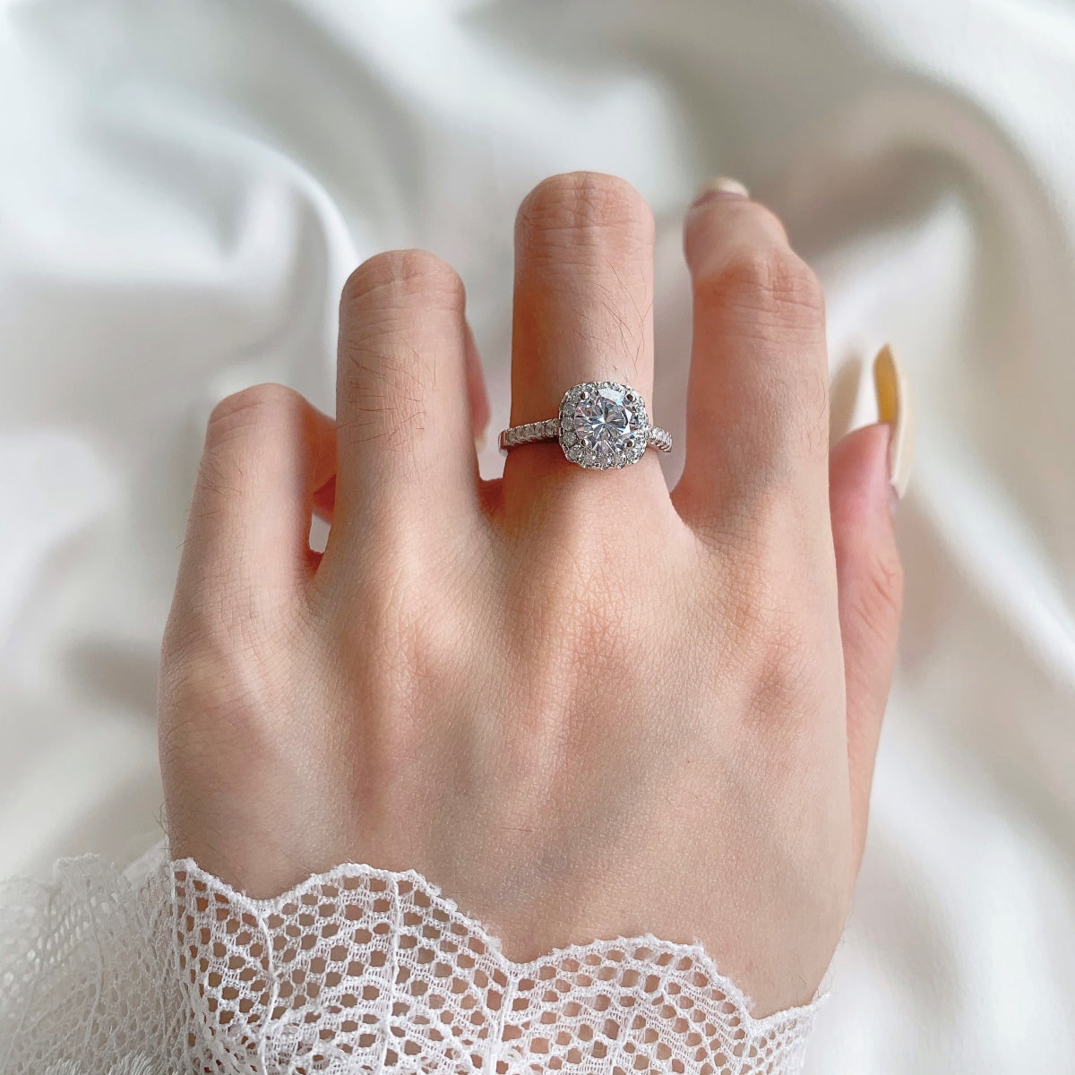 [Raffine] Anillo de bodas de corte redondo resplandeciente y deslumbrante