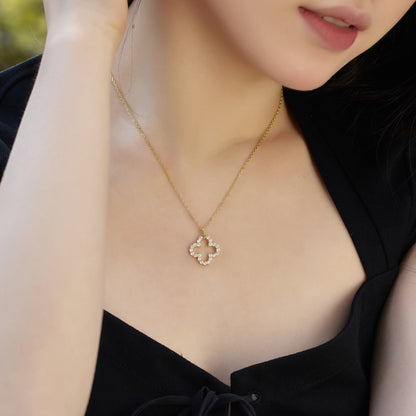 [Raffine] Collier exquis à motif creux de trèfle à quatre feuilles