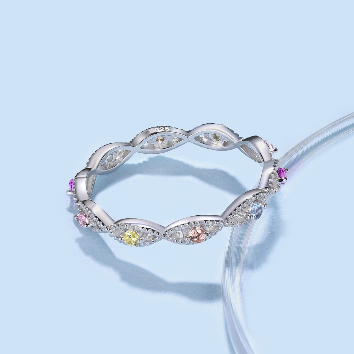 [Raffine] Anillo diario elegante y energético de corte redondo