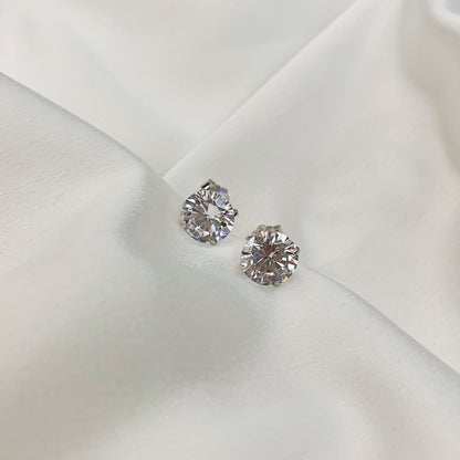 [Raffine]Stylish Shiny Round Center Stone Stud Earrings