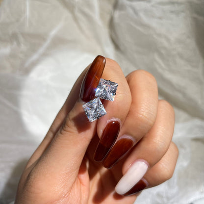 [Raffine]Stylish Shiny Square Center Stone Stud Earrings