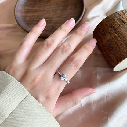 [Raffine] Anillo de lujo de 0,75 quilates con corte cojín alargado y vibrante para uso diario