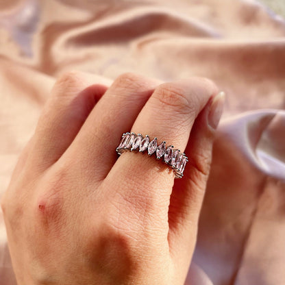 [Raffine]Precioso anillo de tenis de talla marquesa