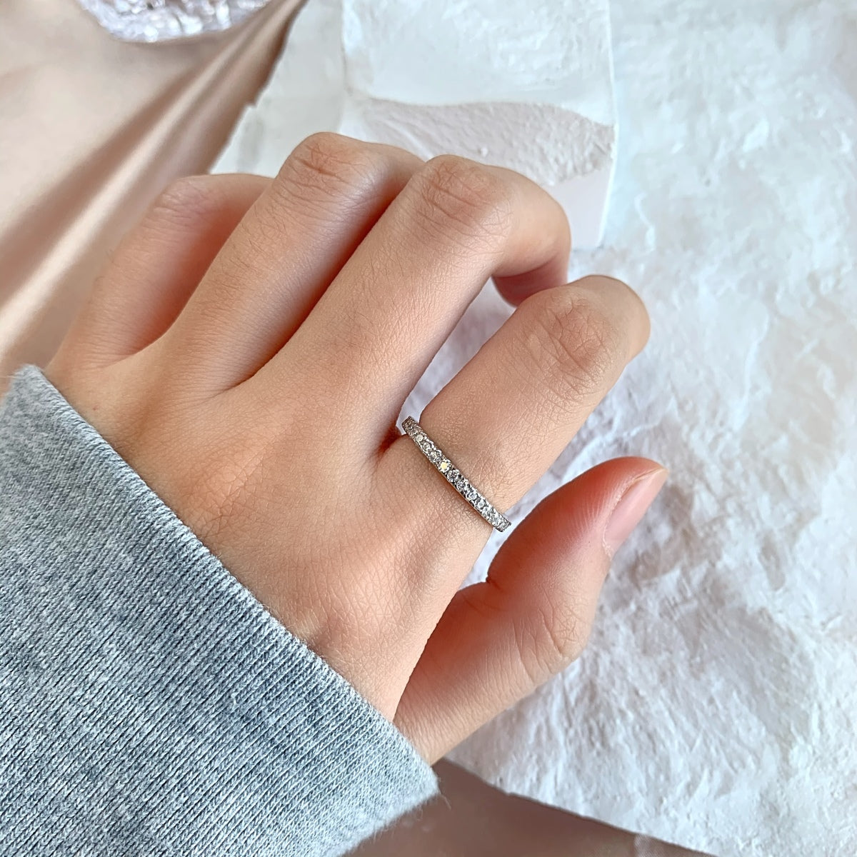 [Raffine] Anillo diario delicado y brillante de corte redondo