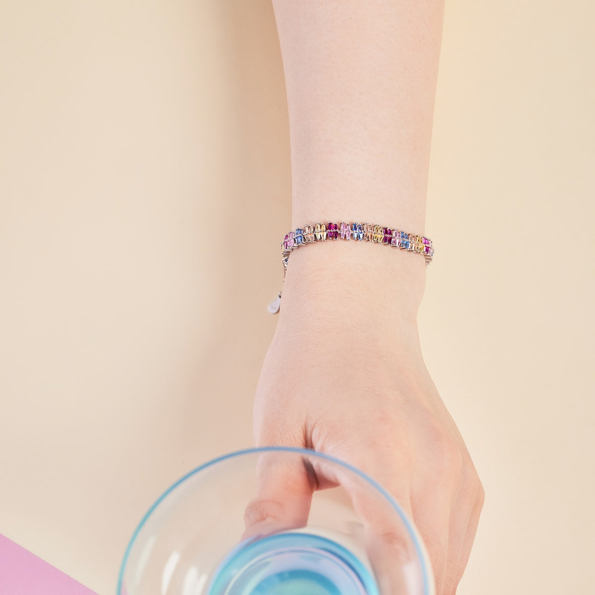 [Raffine] Pulsera de fiesta brillante y exquisita con múltiples cortes