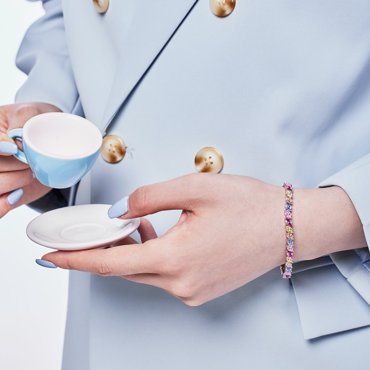 [Raffine]Pulsera de fiesta adornada con brillantes y cortes múltiples