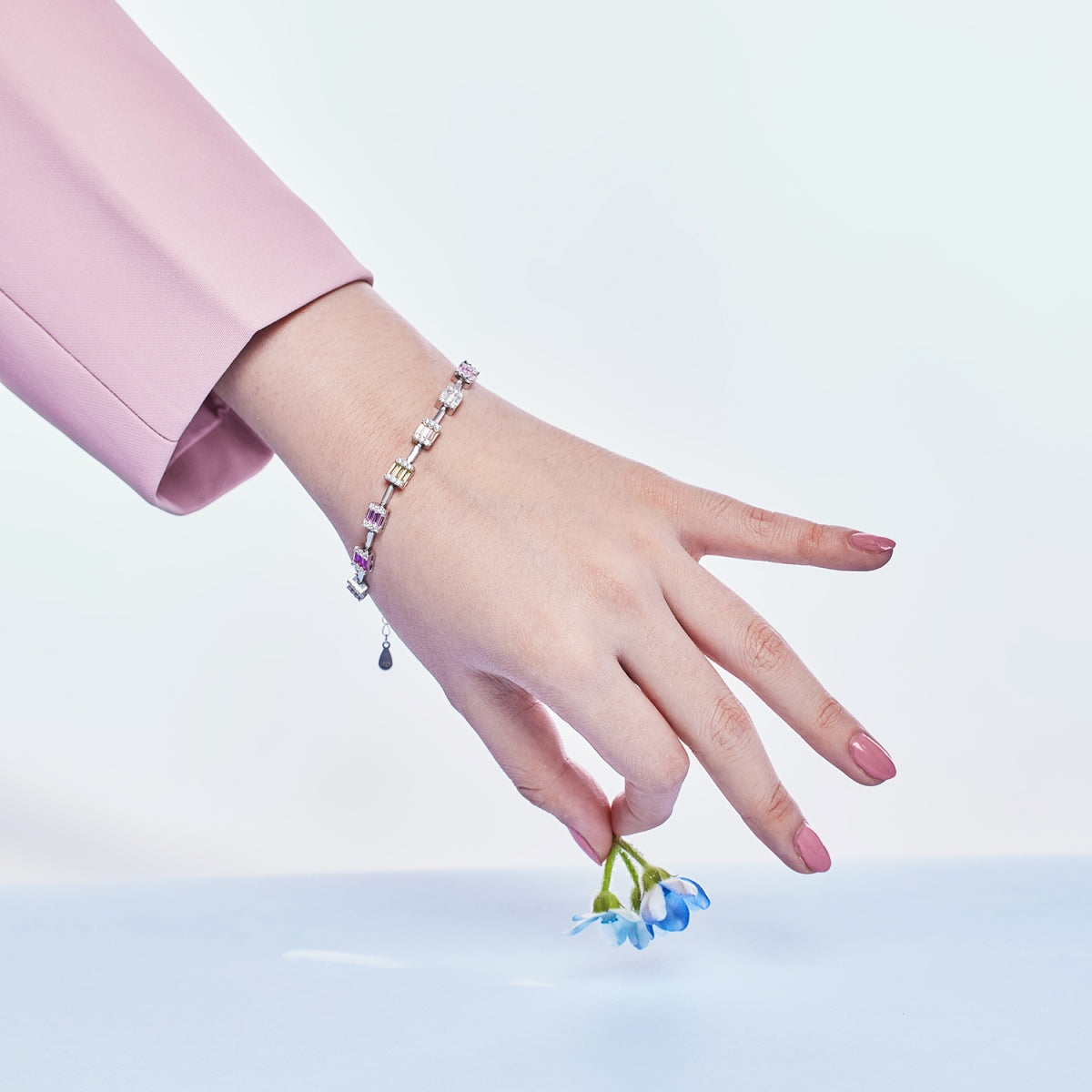[Raffine]Pulsera diaria delicada y encantadora con corte esmeralda