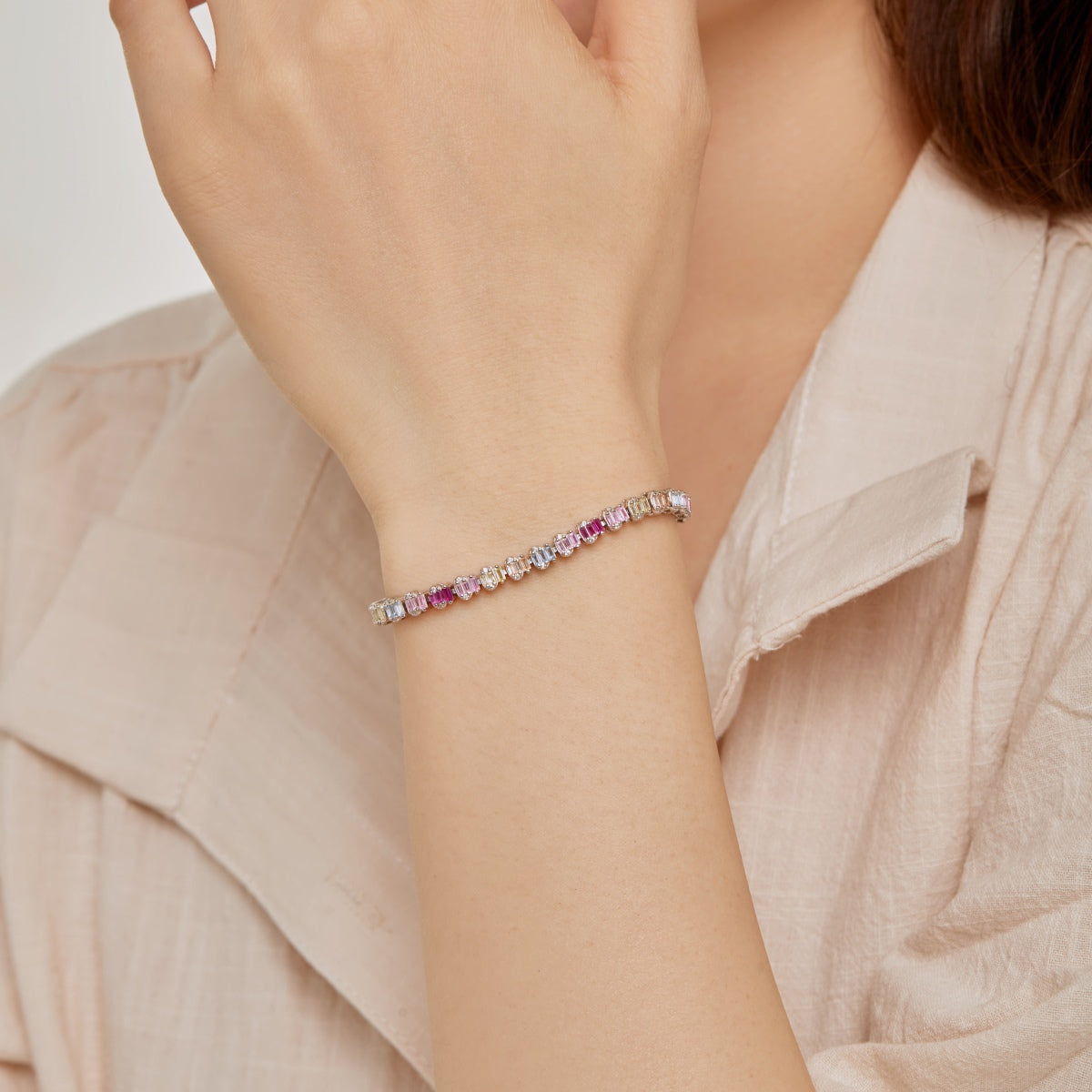 [Raffine] Delicada pulsera de fiesta con corte esmeralda colorido