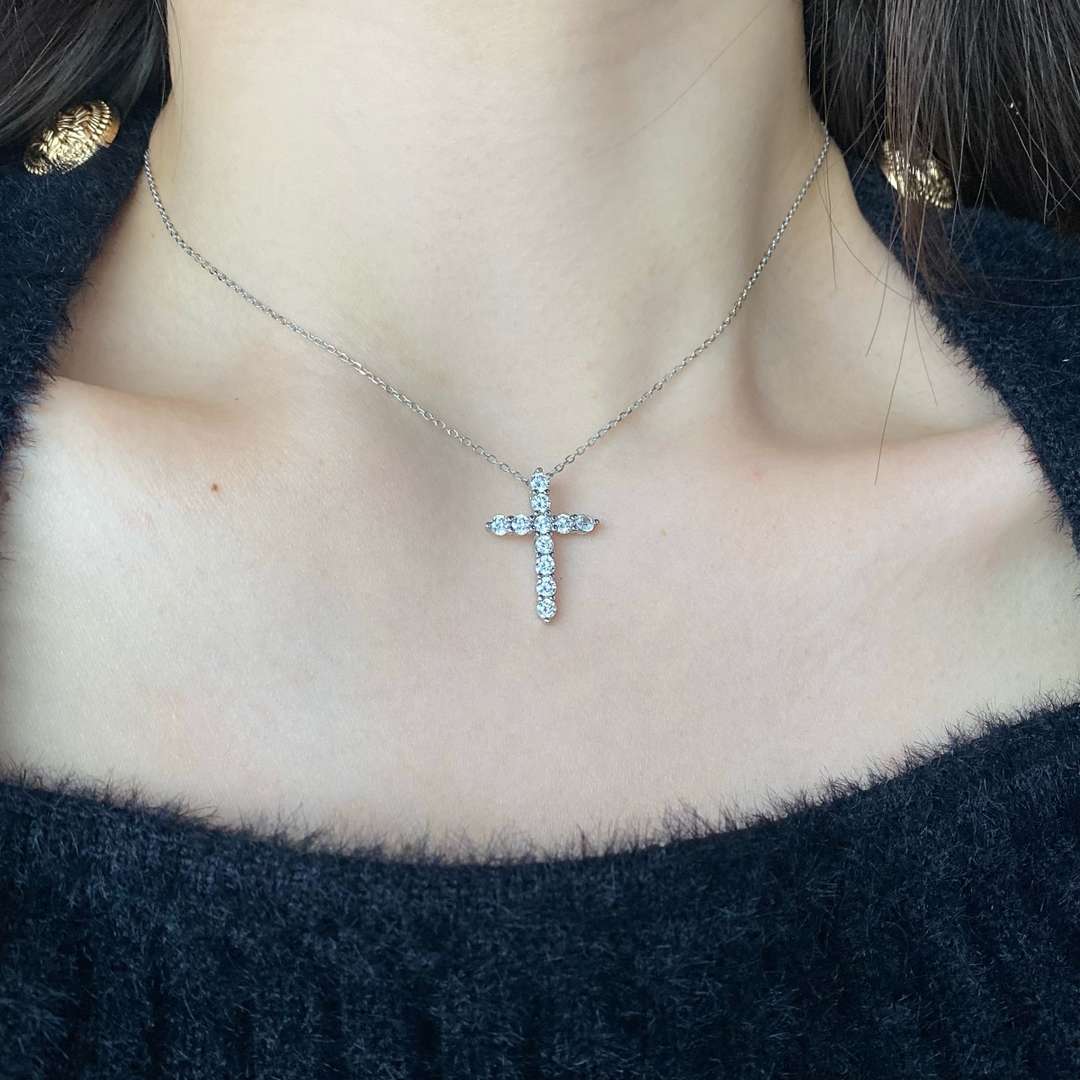[Raffine]Unique Cross Shape Necklace