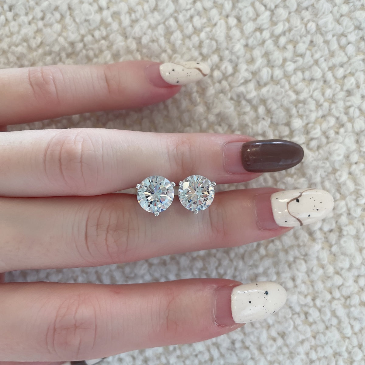 [Raffine]Dainty Round Shape Earrings