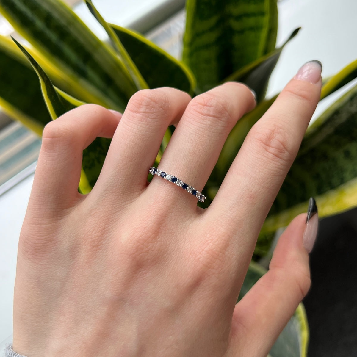 [Raffine] Exquisito anillo de tenis de corte redondo colorido