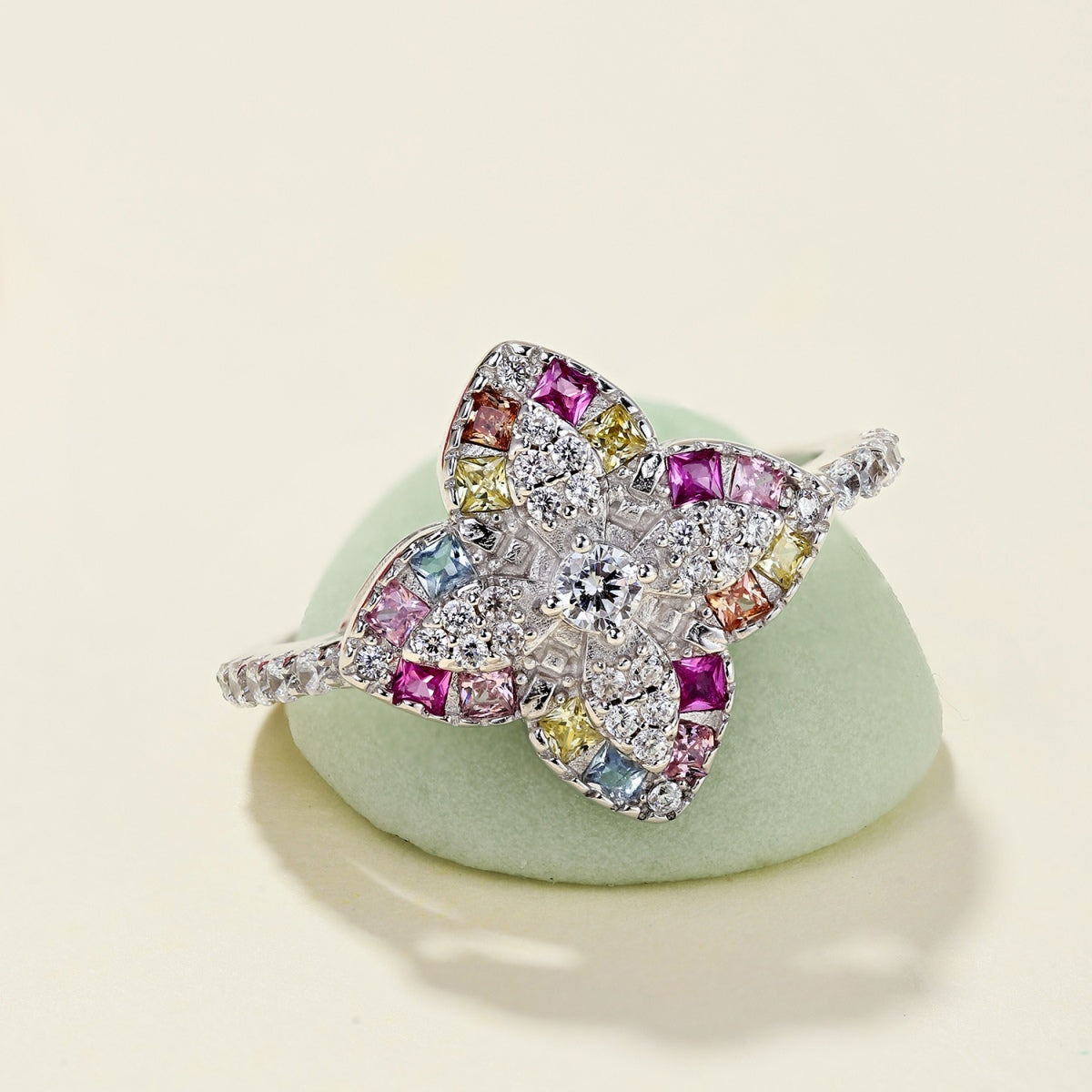 [Raffine] Anillo de banquete lujoso con forma de flor colorida