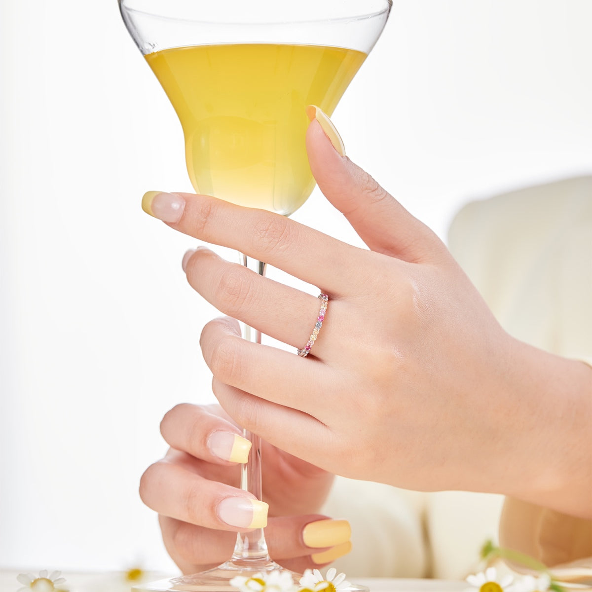 [Raffine] Elegante anillo diario de corte redondo intenso