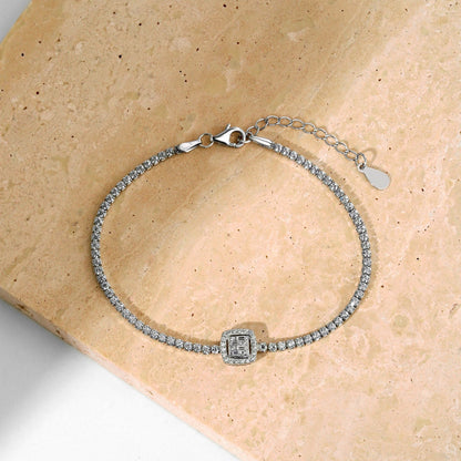 [Raffine] Lujosa pulsera de banquete con forma cuadrada deslumbrante