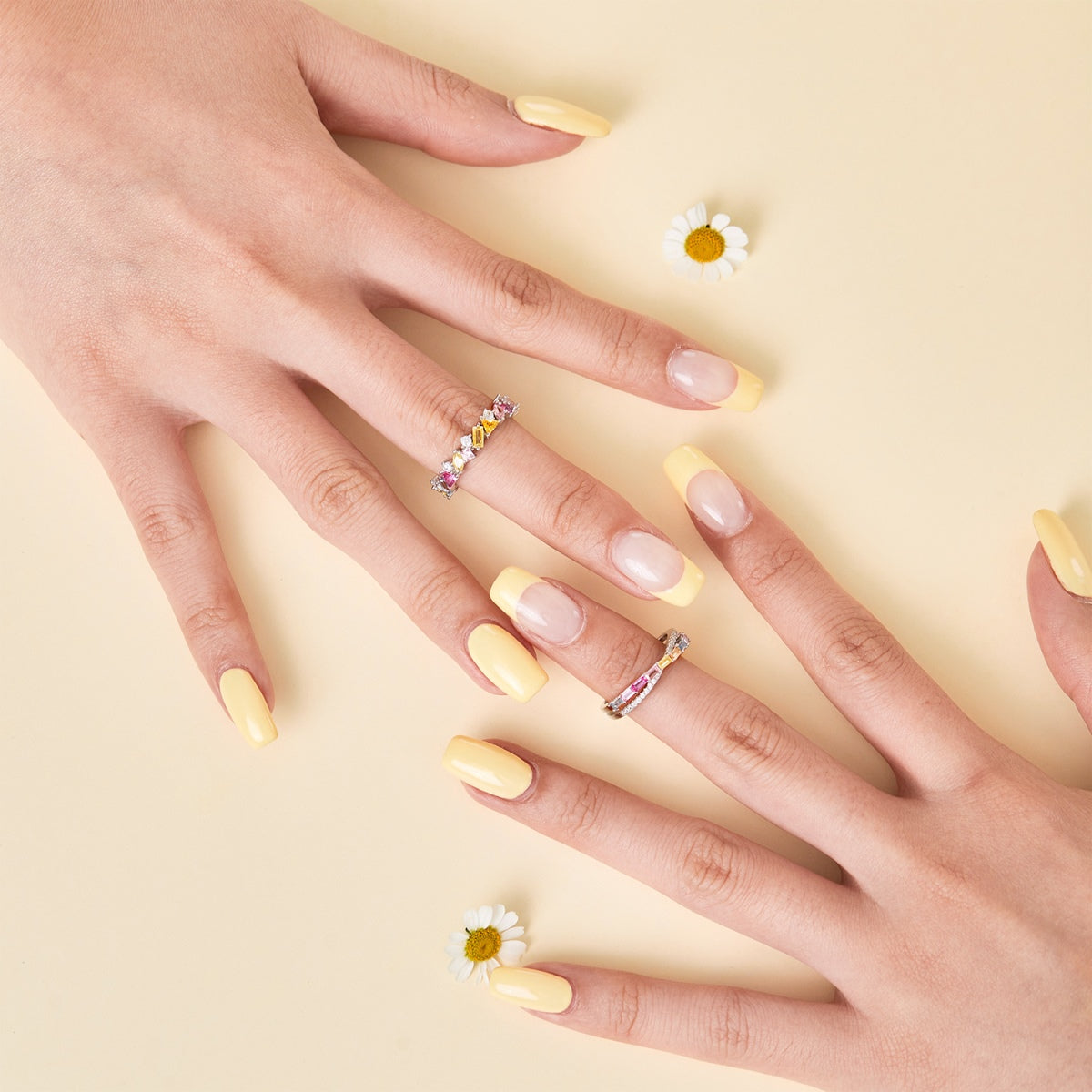 [Raffine] Anillo de fiesta elegante y energético con corte radiante