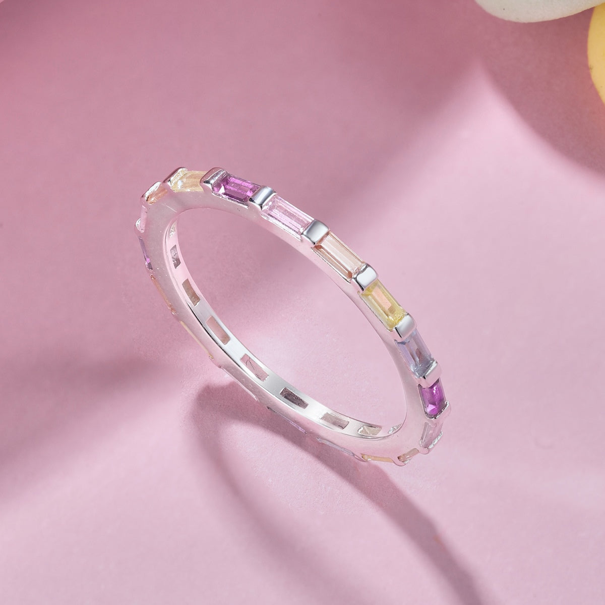 [Raffine] Exquisito anillo diario con corte esmeralda multicolor