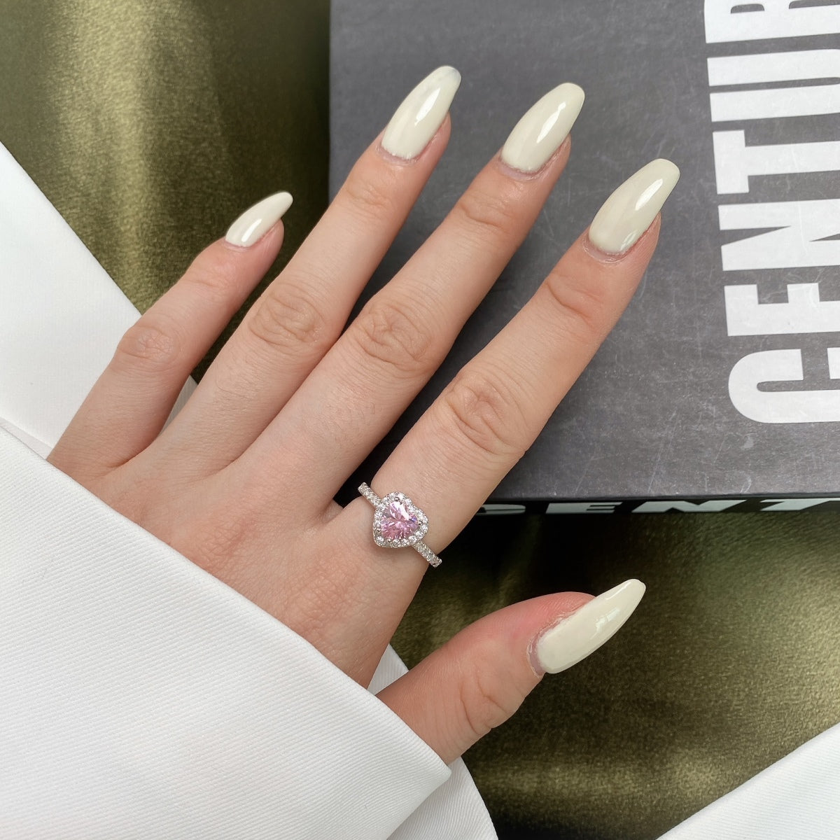 [Raffine] Anillo romántico con forma de corazón llamativo Eternity