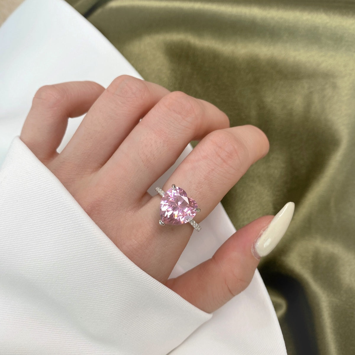 [Raffine] Anillo de lujo con corte de corazón romántico y brillante de 6.0 quilates