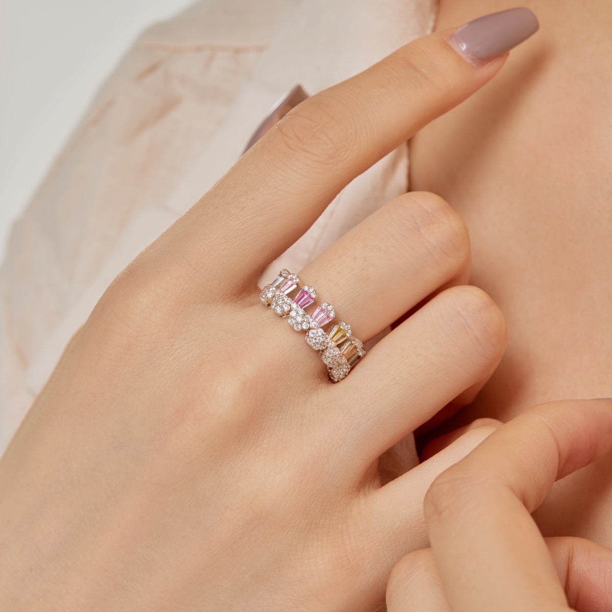 [Raffine] Hermoso anillo diario de corte radiante