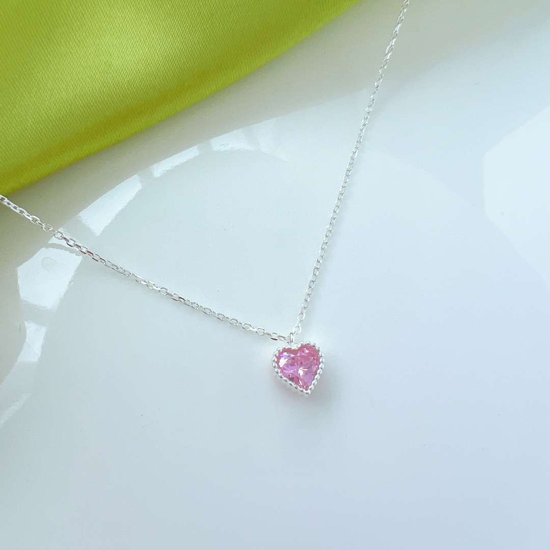 [Raffine] Collier en forme de cœur orné