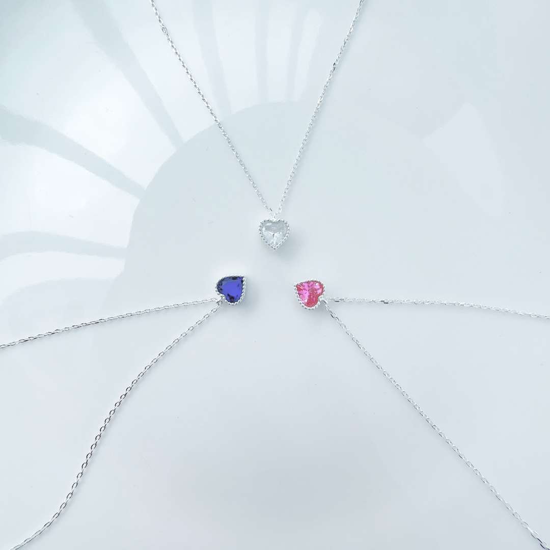 [Raffine] Collier en forme de cœur orné