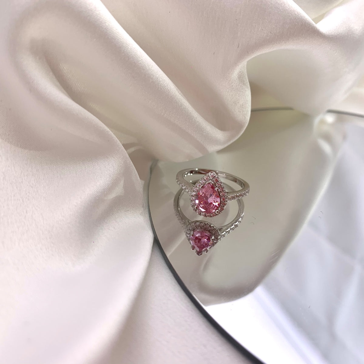 [Raffine] Anillo de bodas lujoso y resplandeciente de 1,0 quilates con forma de gota de agua