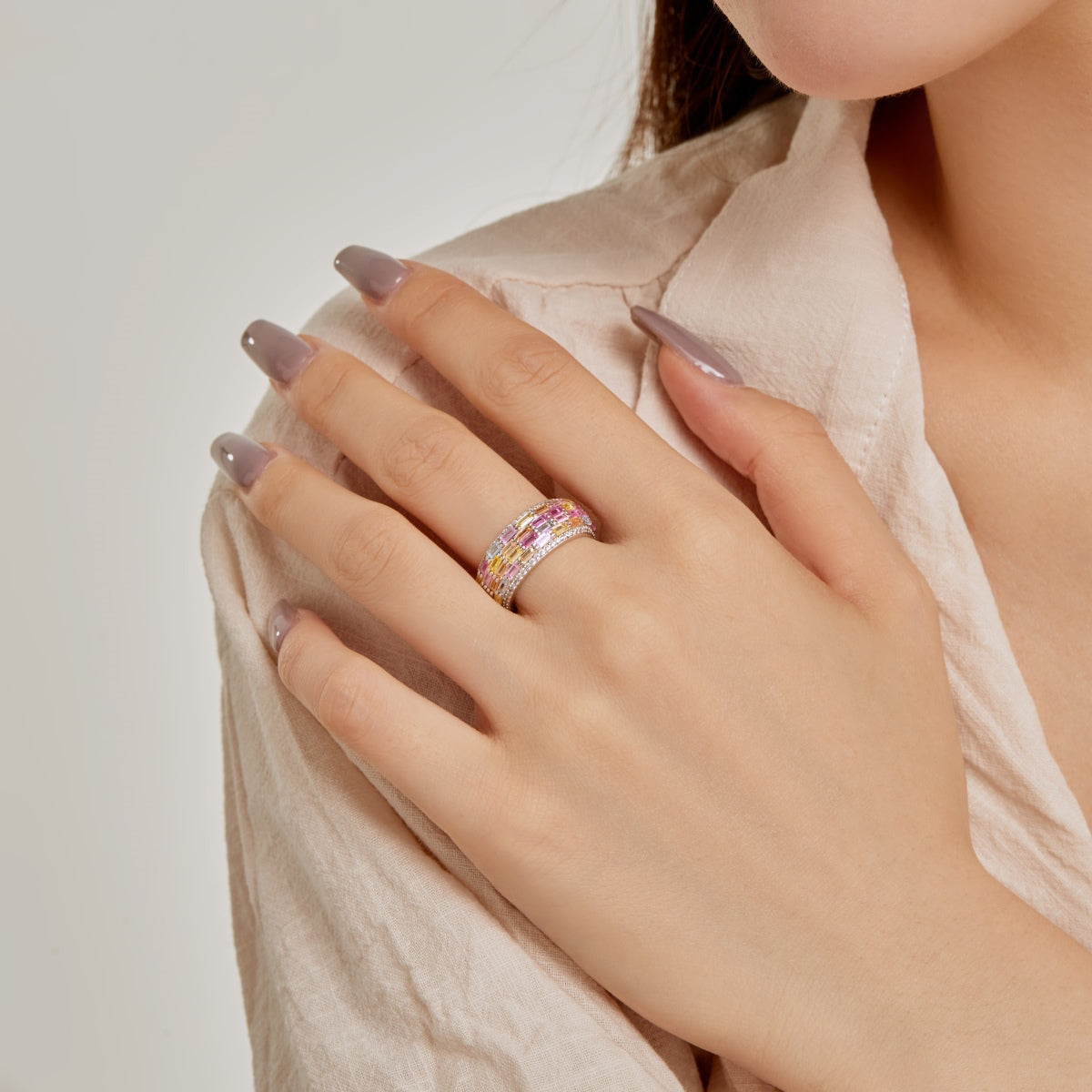 [Raffine] Anillo diario con corte radiante y colorido
