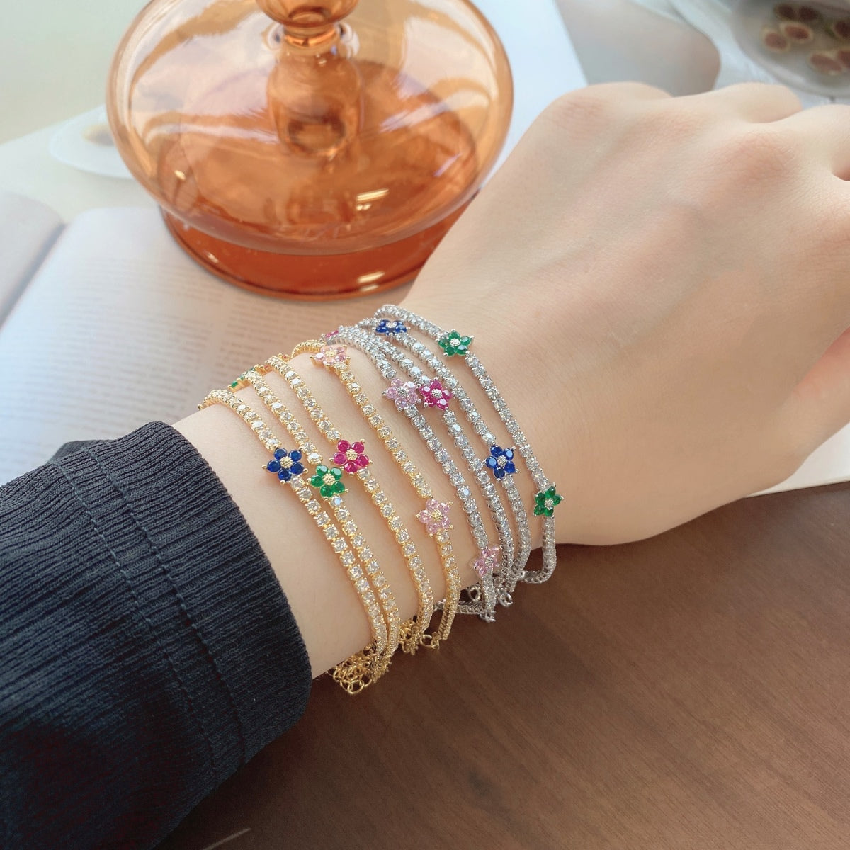 [Raffine] Pulsera de tenis con forma de flor brillante