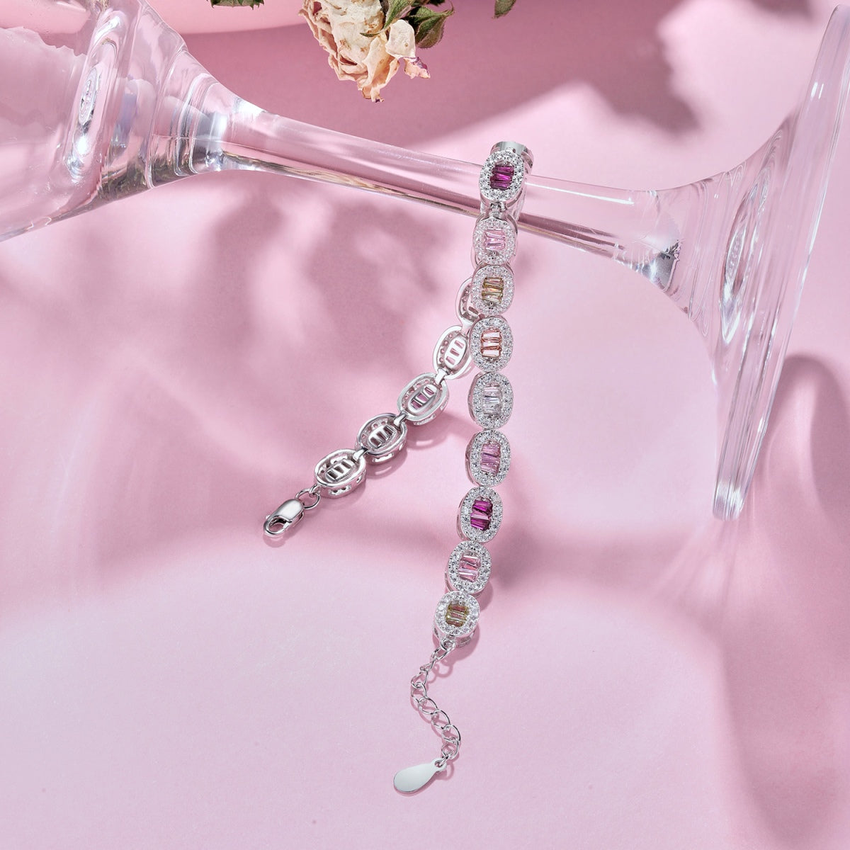 [Raffine] Exquisita pulsera diaria con corte esmeralda ornamentado