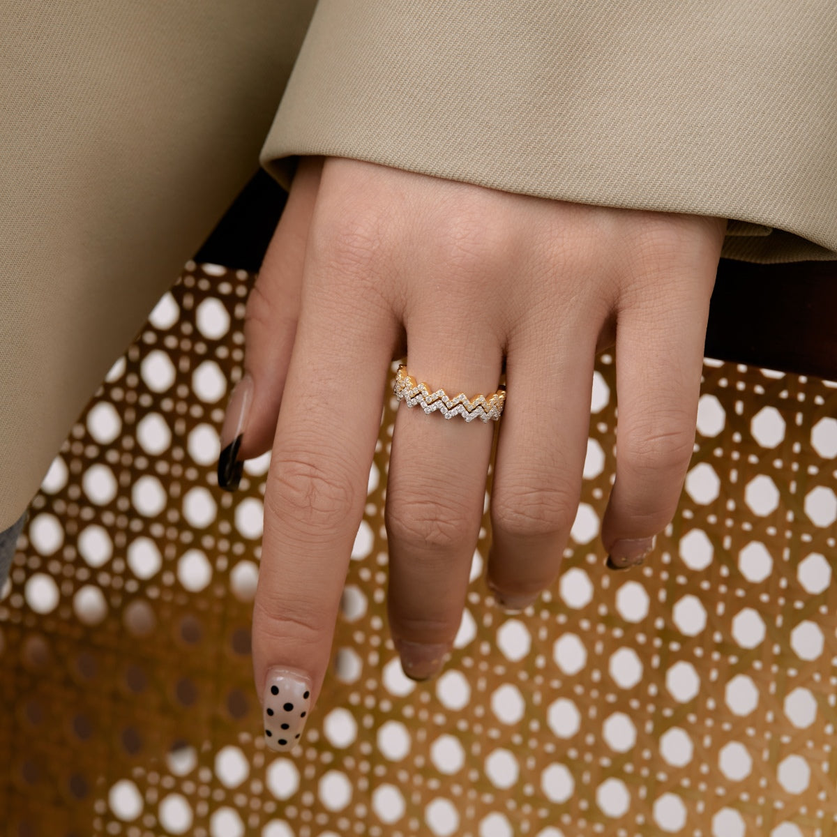 [Raffine] Anillo diario delicado y encantador con forma de ola