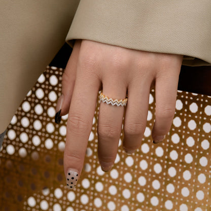[Raffine] Anillo diario delicado y encantador con forma de ola