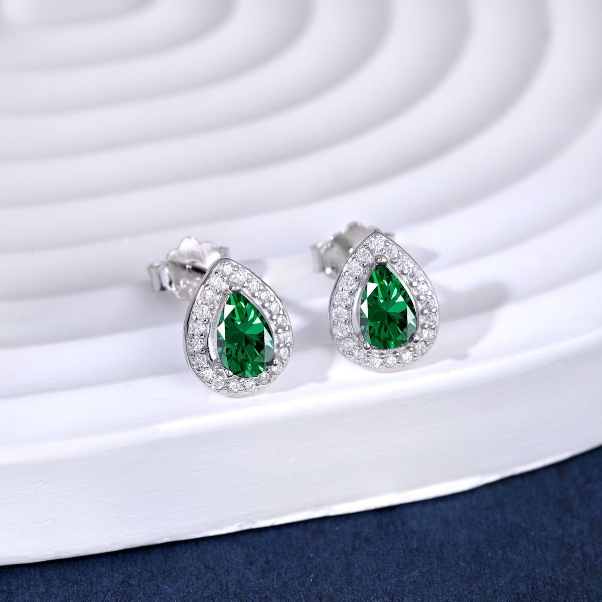 [Raffine]Luxurious Water Drop Shape Earrings