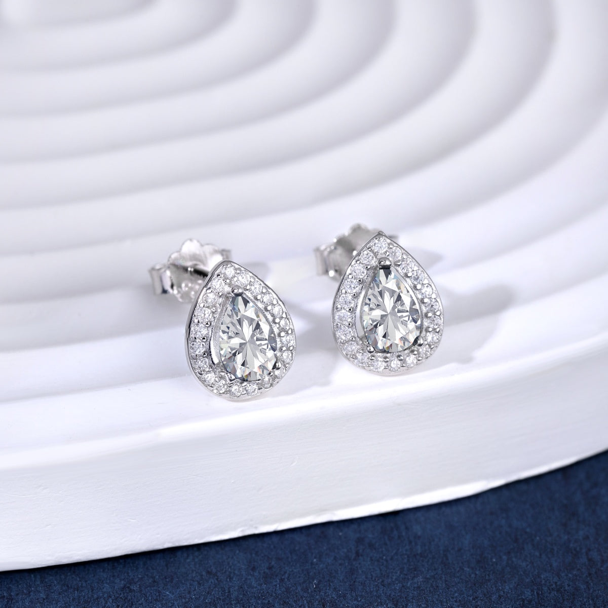 [Raffine]Luxurious Water Drop Shape Earrings