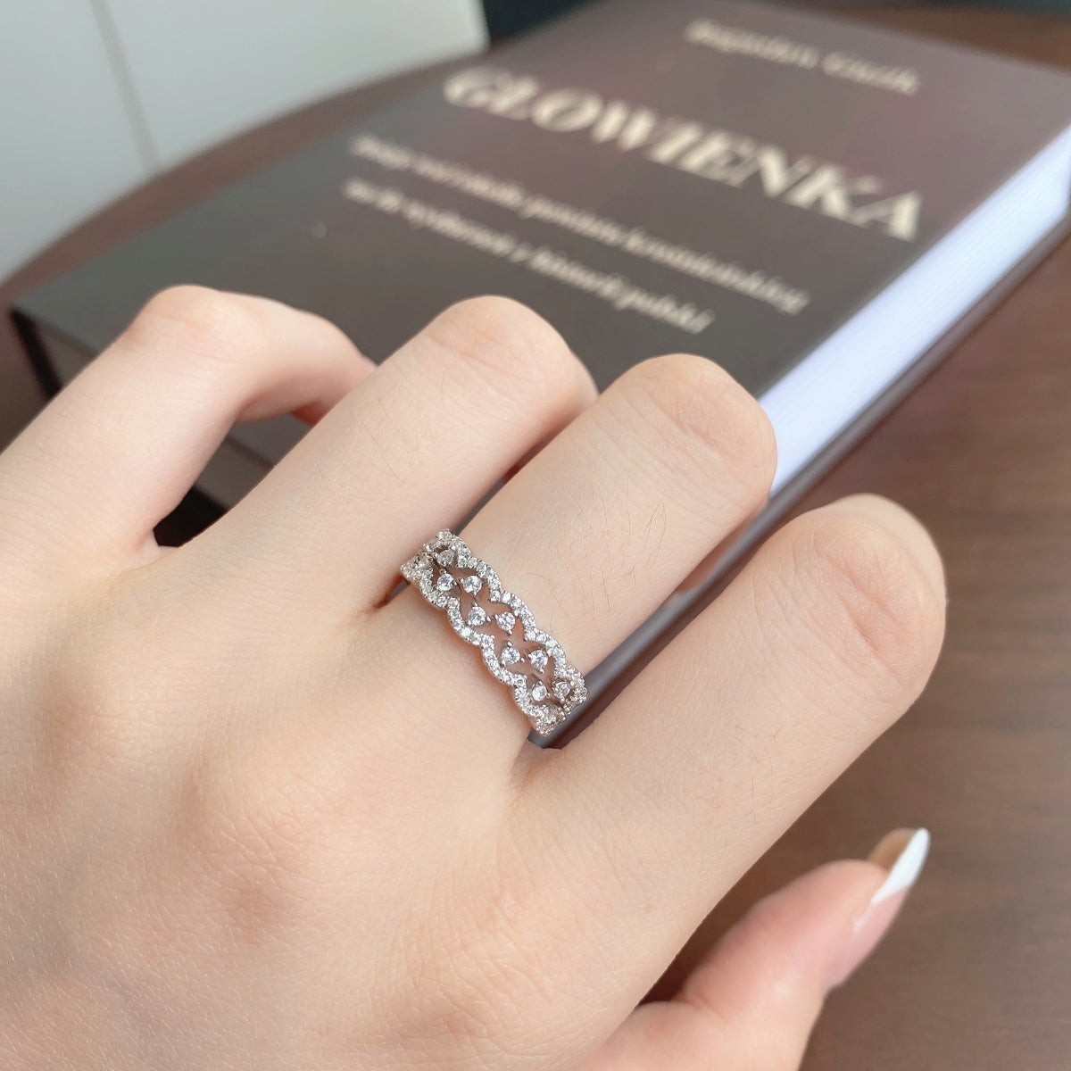[Raffine] Elegante anillo de fiesta redondo y resplandeciente