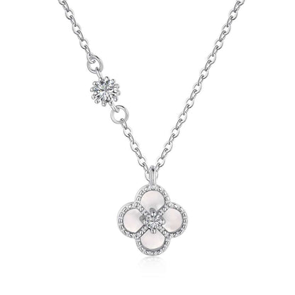 [Raffine]Delicate Flower Shape Necklace