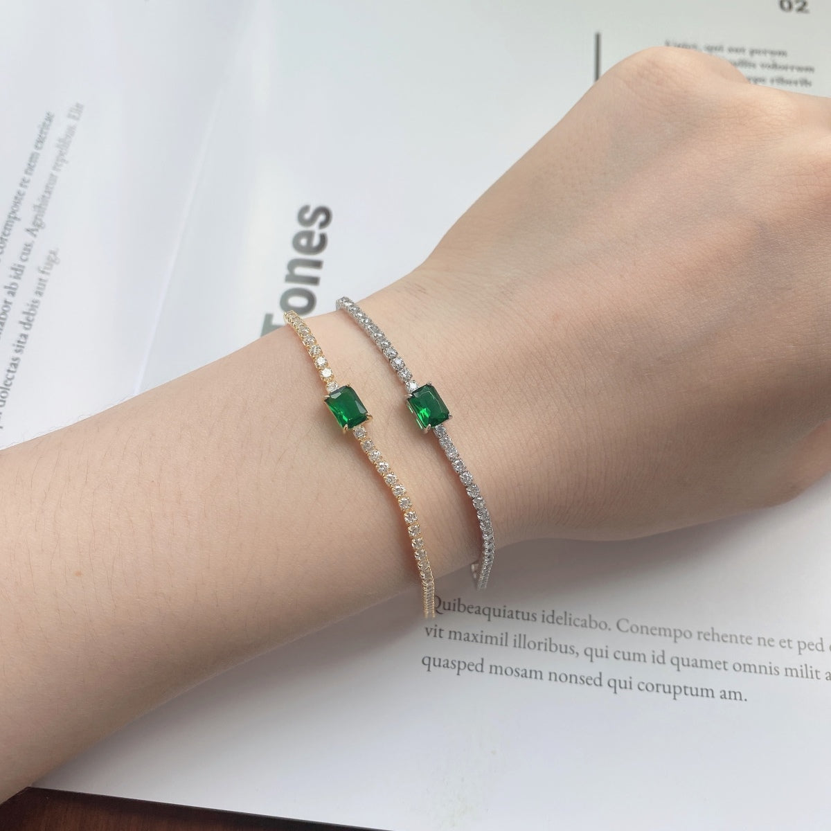 [Raffine] Pulsera de banquete única de corte esmeralda de 1,0 quilates