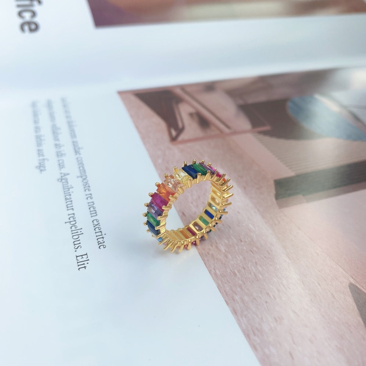 [Raffine] Anillo único de corte radiante y colorido