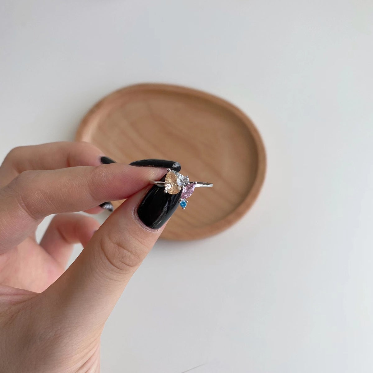 [Raffine] Anillo multicorte colorido y radiante para uso diario