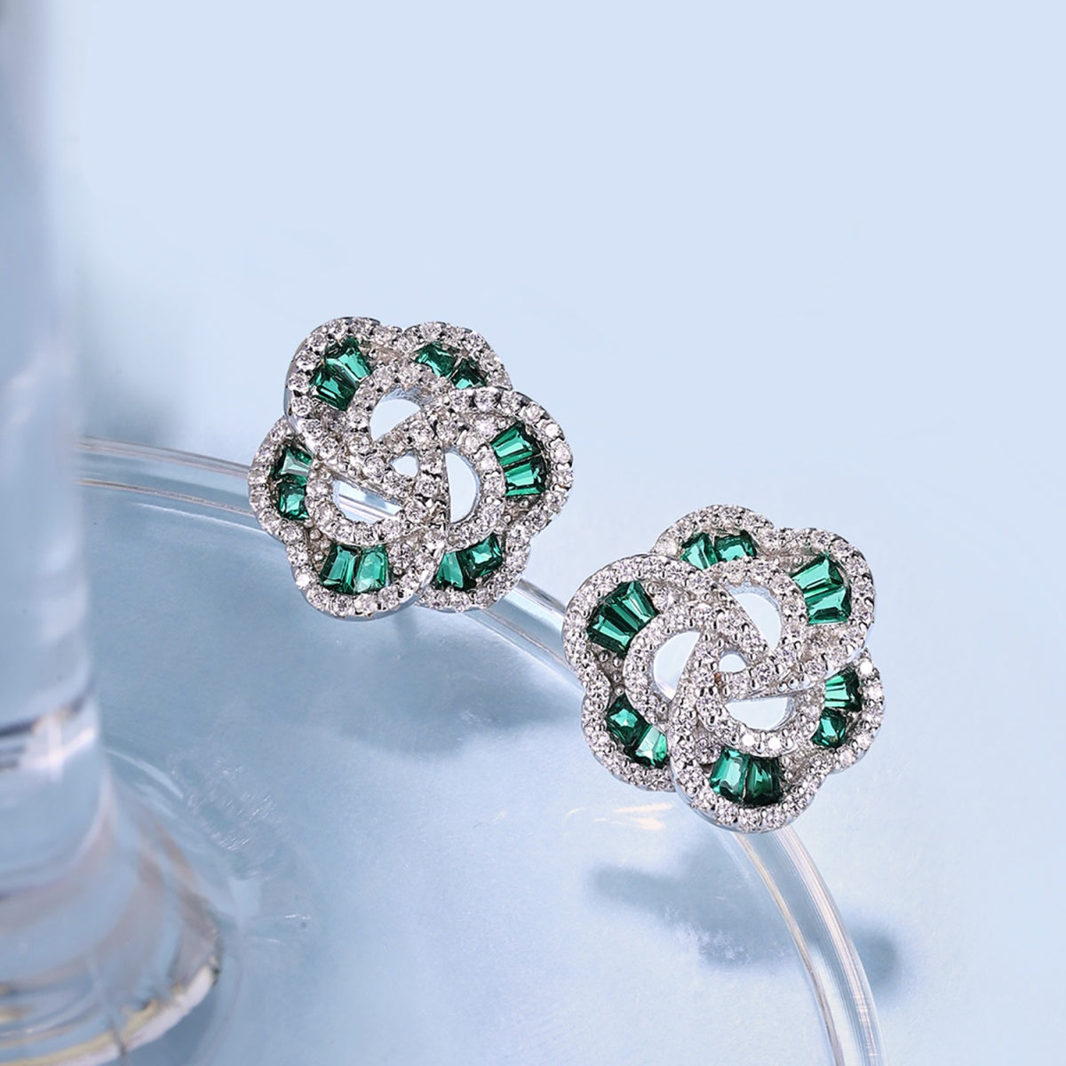 [Raffine]Exquisite Flower Shape Daily Earrings