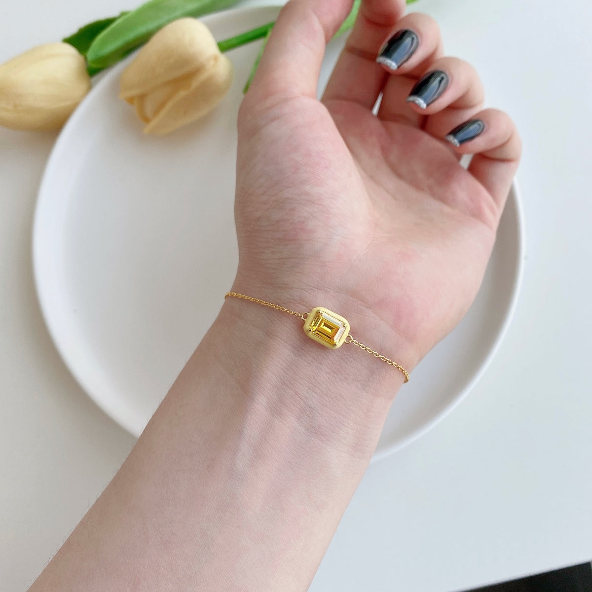 [Raffine] Pulsera diaria de corte esmeralda brillante y colorida de 2.0 quilates