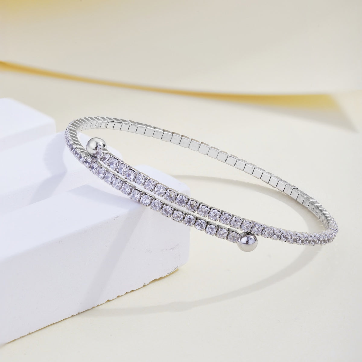 [Raffine]Pulsera de moda redonda con hilera de diamantes