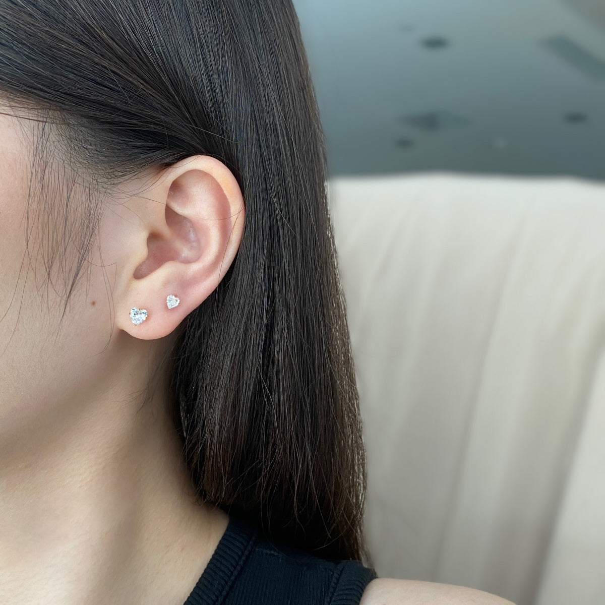 [Raffine]Sparkling Heart Shaped Simple Earrings