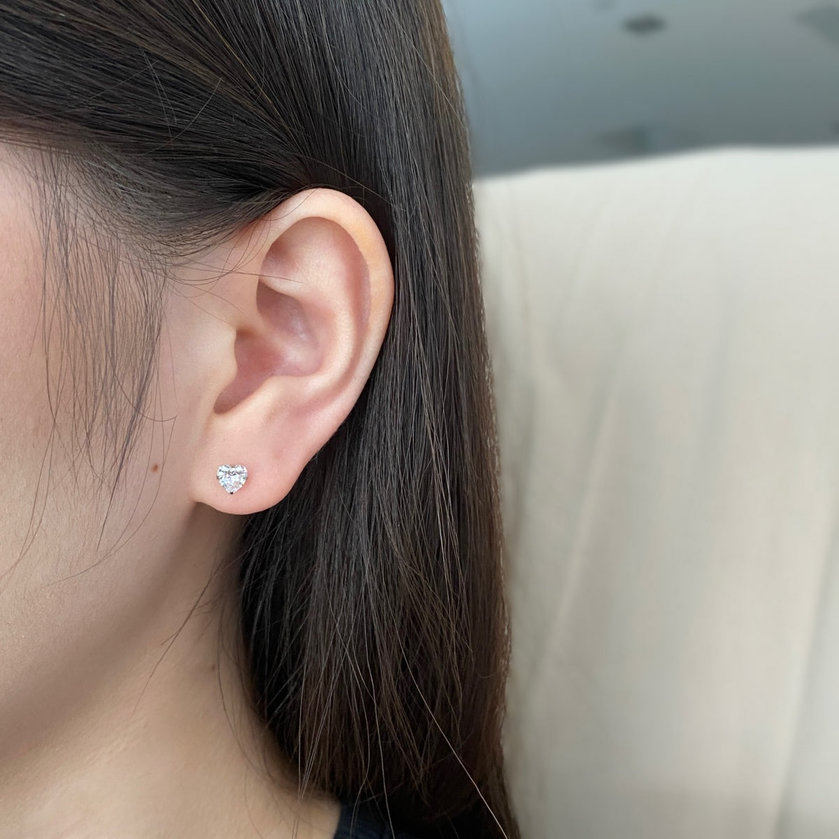 [Raffine]Sparkling Heart Shaped Simple Earrings